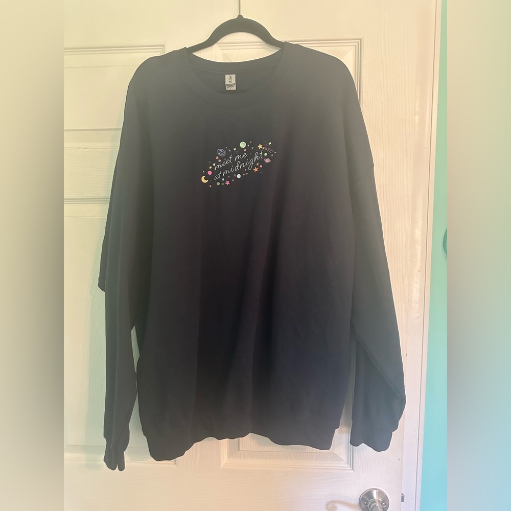 Gildan Navy Crewneck Sweater with Colorful Graphic